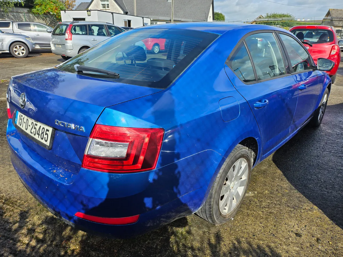 Skoda Octavia 2015 - Image 2