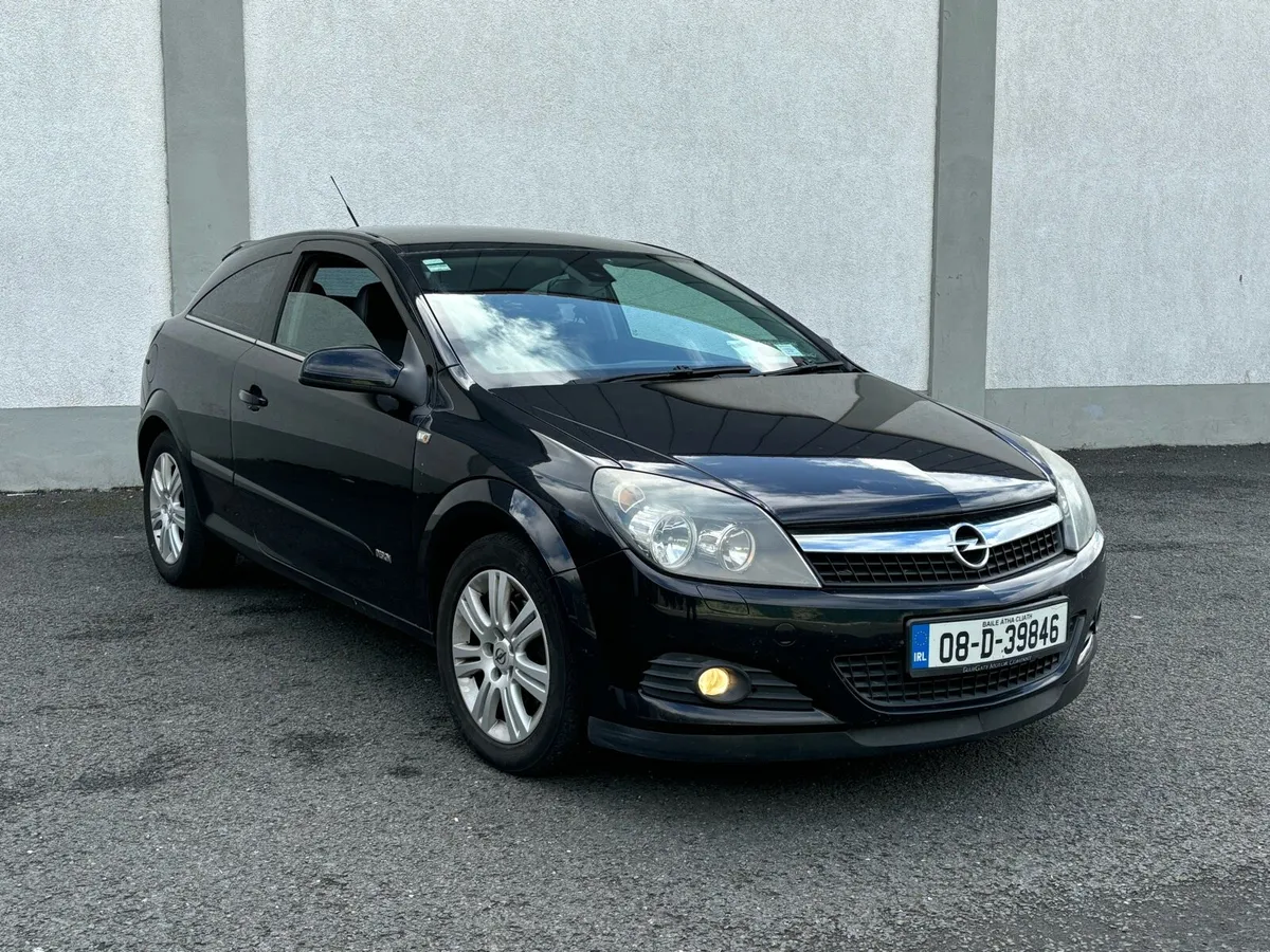 Opel Astra 2008 - Image 1