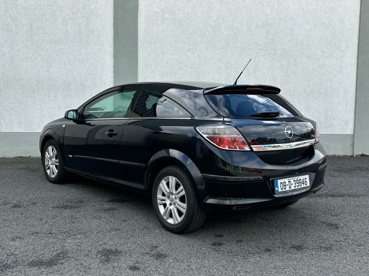 Opel Astra 2008 - Image 3