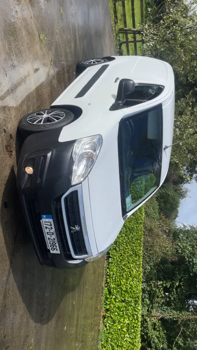 Peugeot Partner Professional 1.6 hdi 100bhp - Image 3