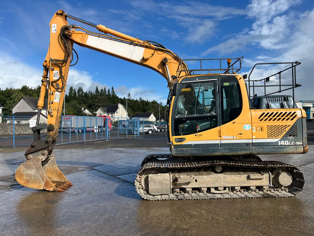 2014 Hyundai 140 LC-9A - MULLANS - Image 2