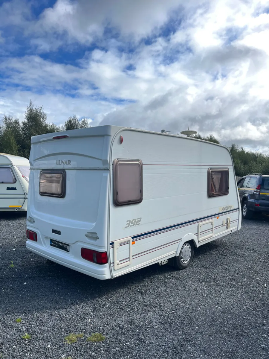 Lunar LIGHTWEIGHT 2-3 Berth Caravan For Sale - Image 3