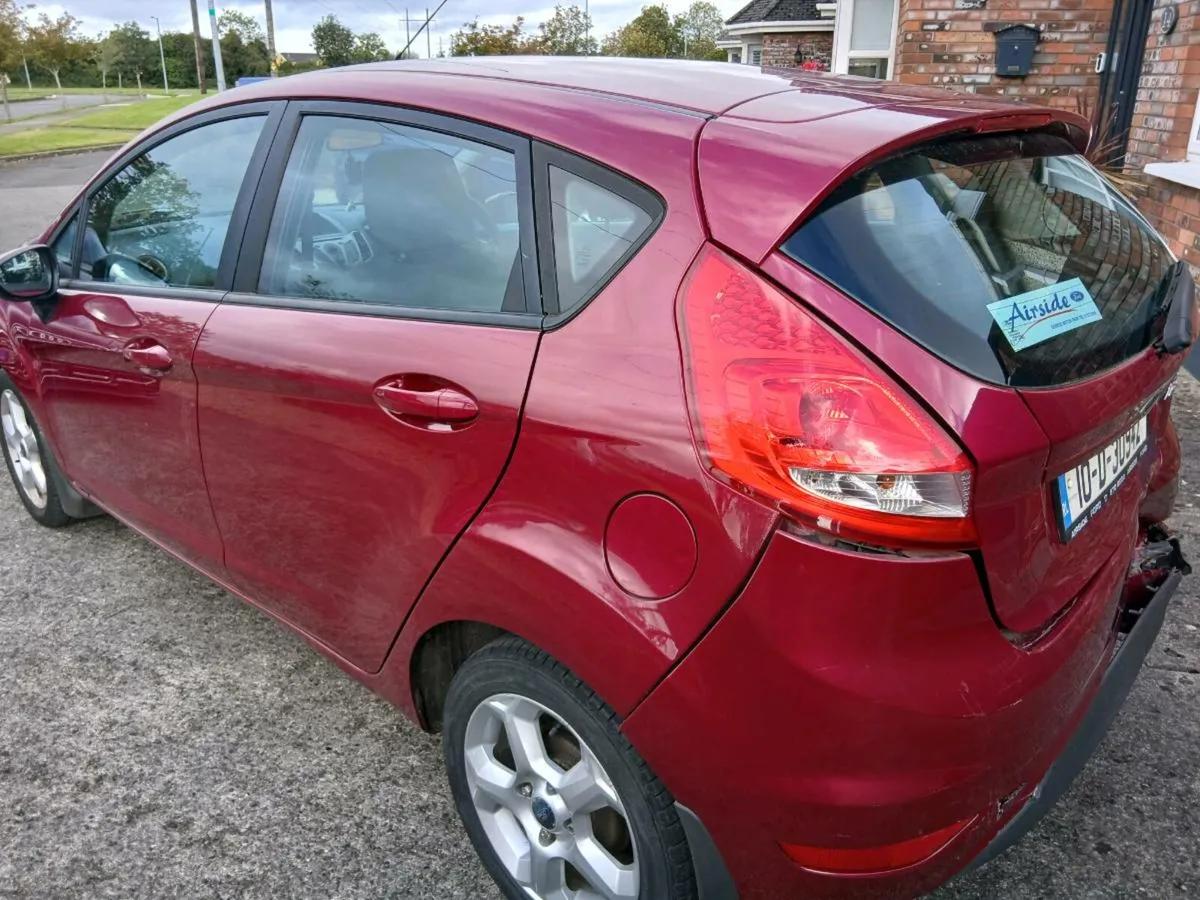 FORD FIESTA 1.2 2010 DAMAGED - Image 3