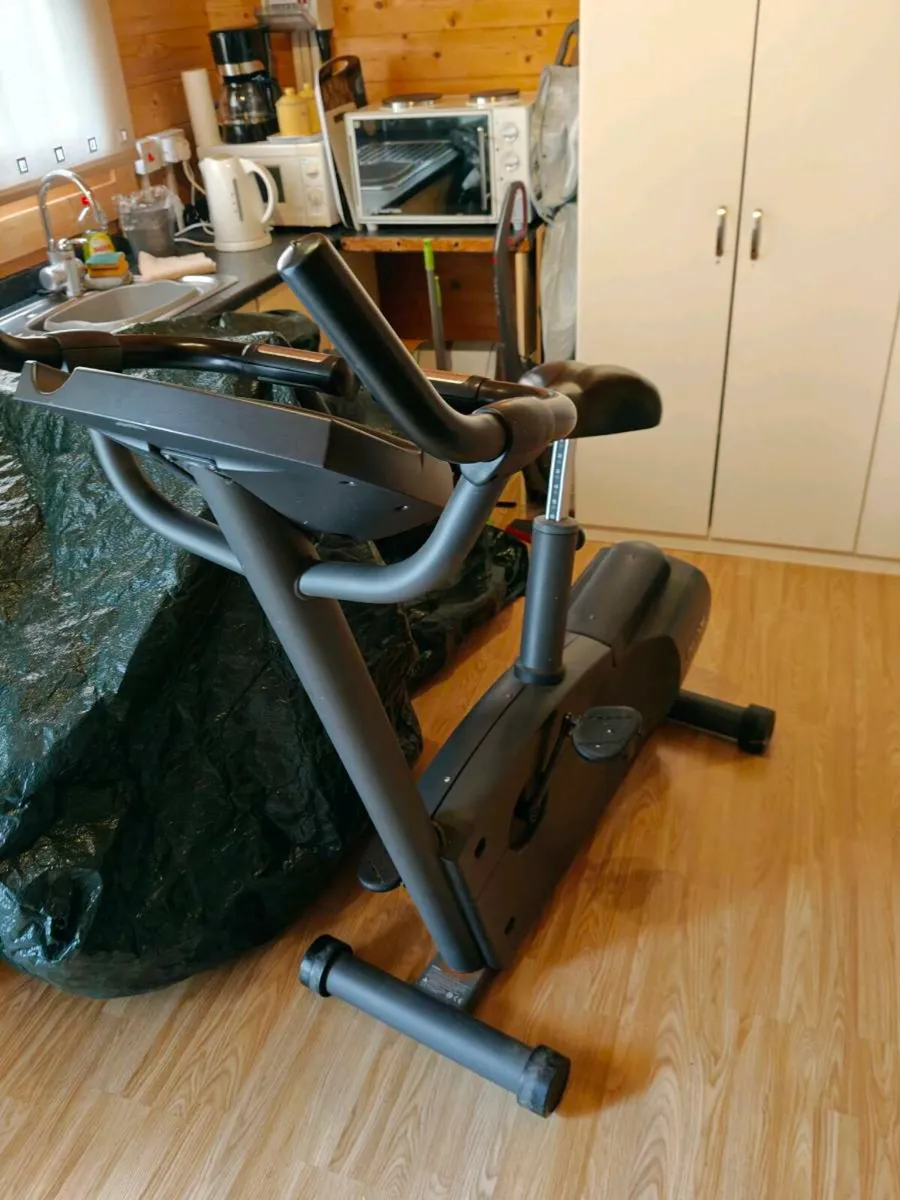 Precor exercise bike - Image 3
