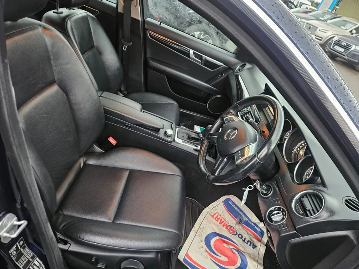 Mercedes-Benz C-Class C220 CDI BE Executive SE 4DR - Image 4