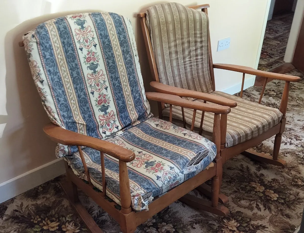 Rocking Chairs - Free