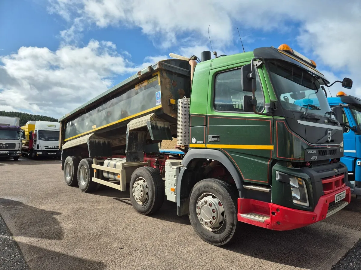 2016(late) Volvo FMX410 8x4 Charlton Tipper - Image 2