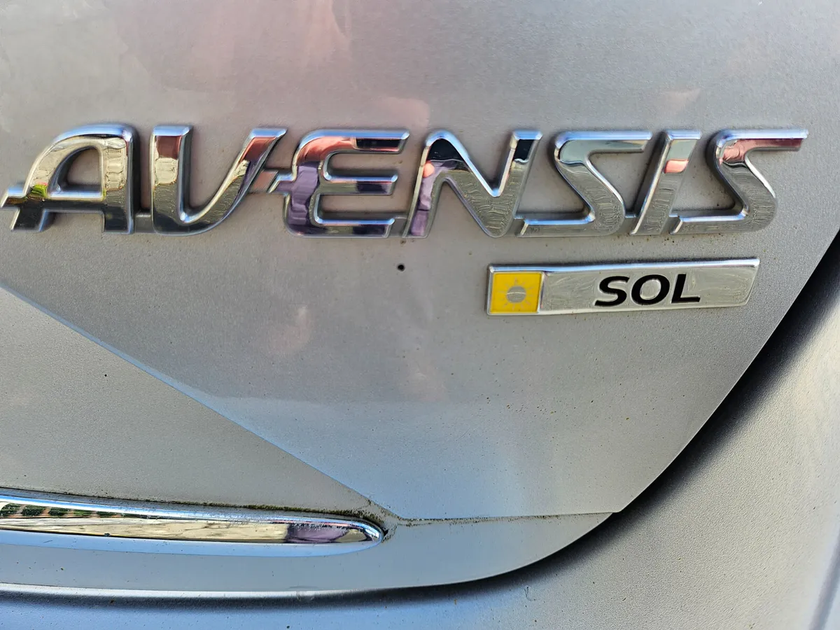 Toyota Avensis 2017 SOL - Image 3