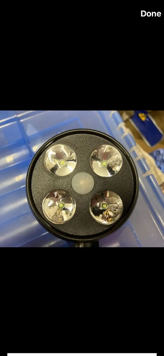 LED Spotlight with PIR motion sensor - Image 1