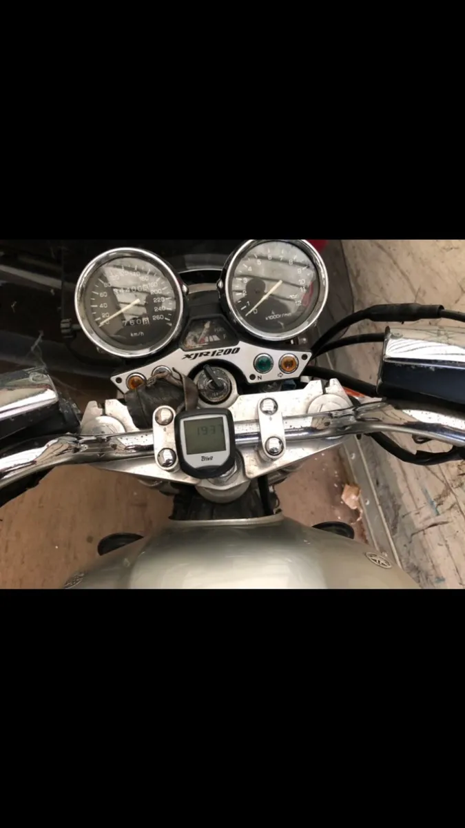 Yamaha xjr 1200 - Image 4