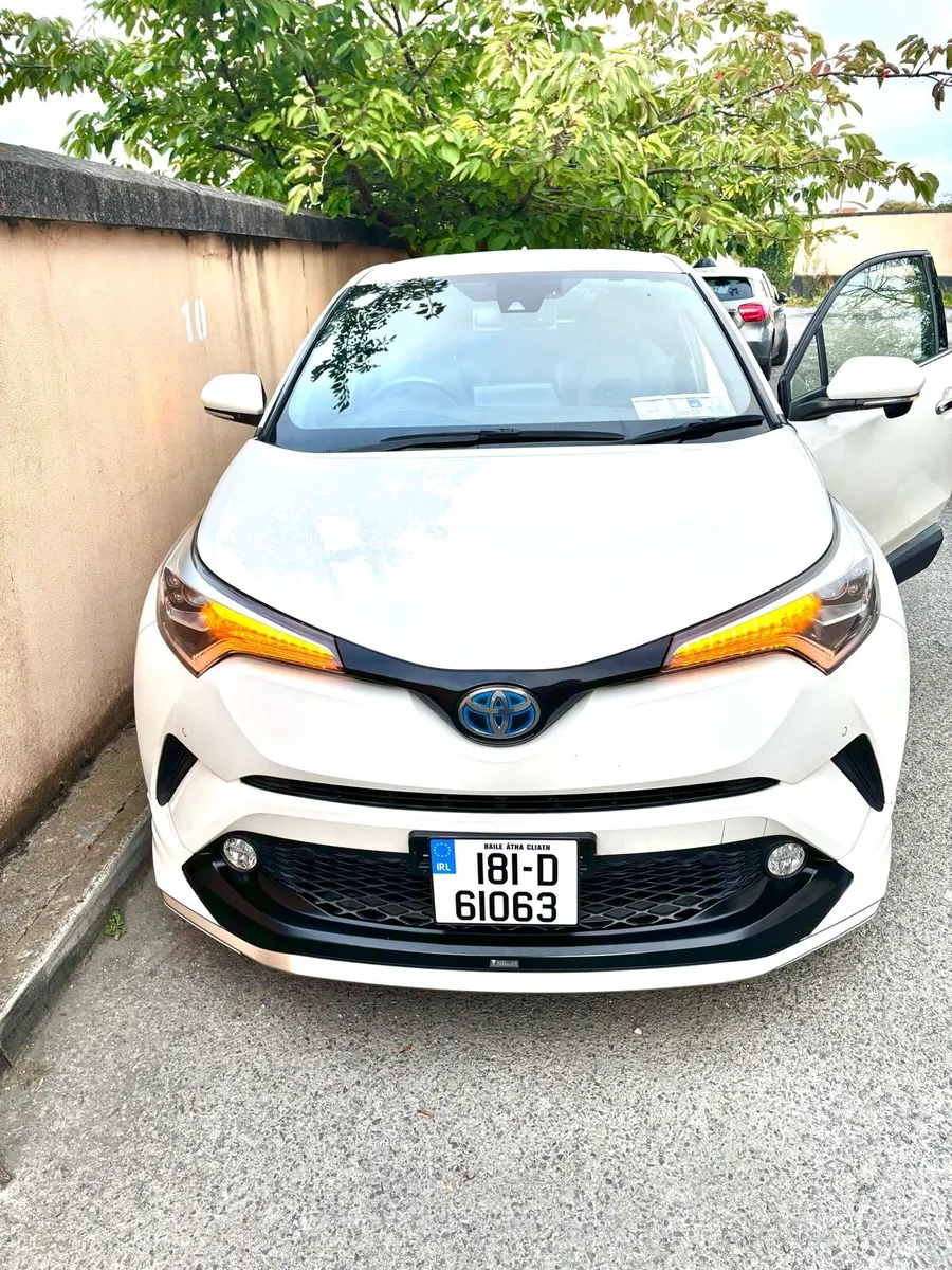 Toyota CHR LED EDITION hybrid - Image 2
