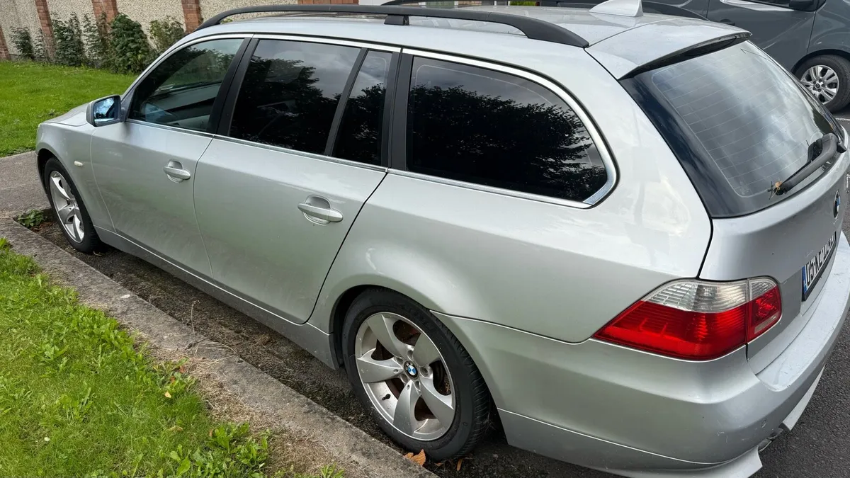 BMW E61 - Image 2