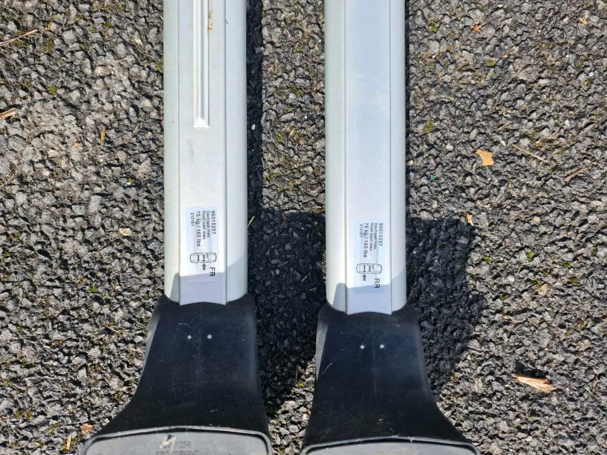 Original Vauxhall/Opel Mokka roof bars - Image 2
