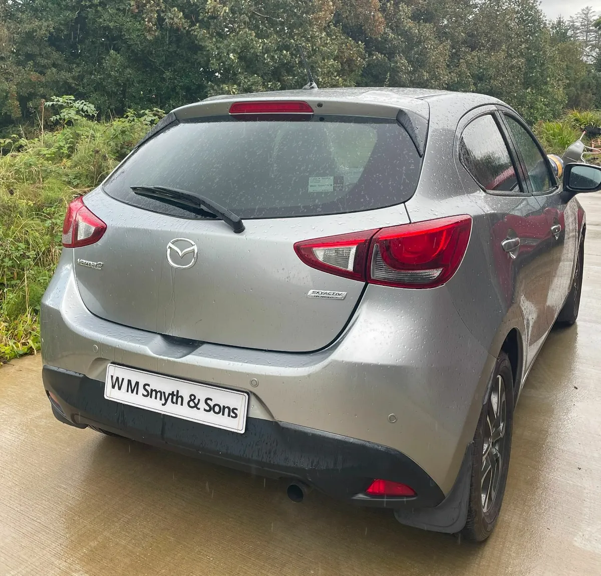 2015 (151) Mazda 2 Executive 1.5 petrol 5 door - Image 3