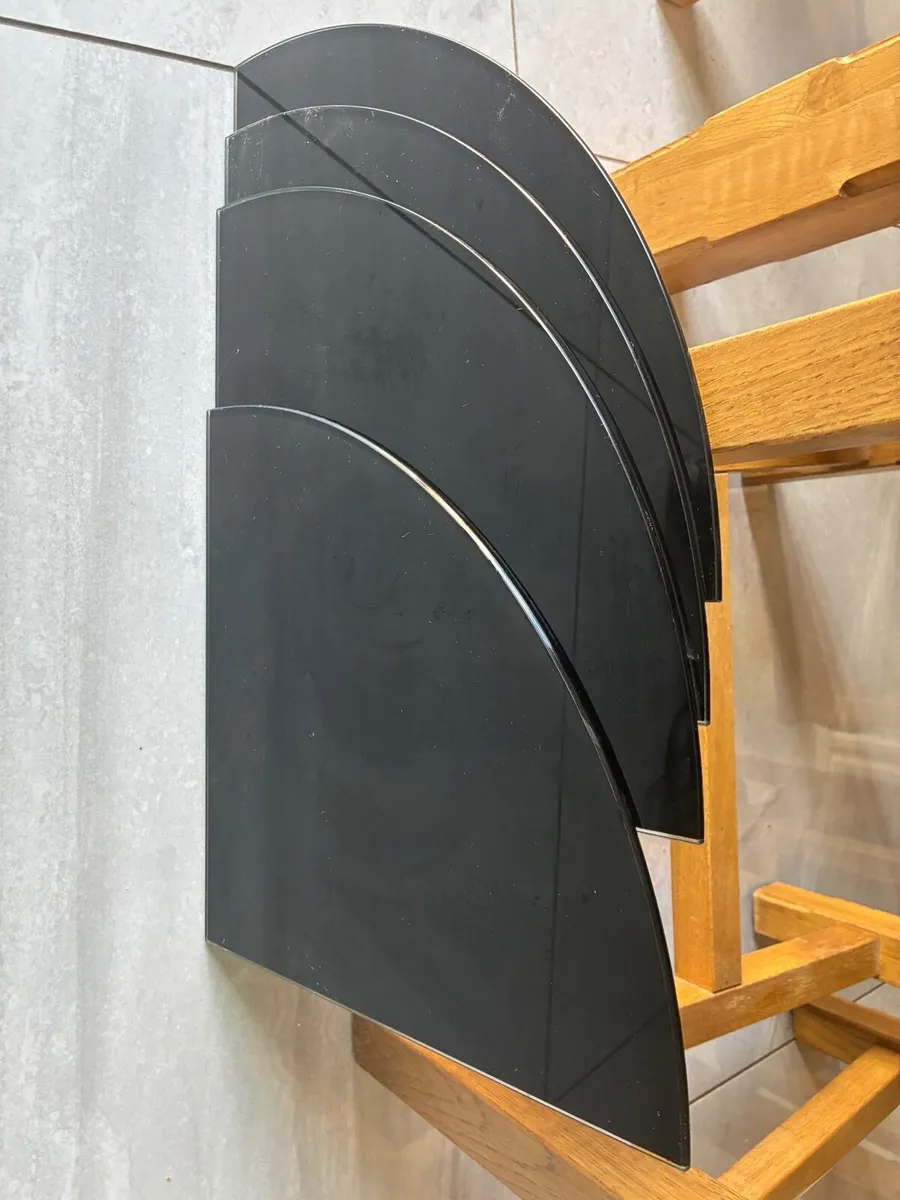 Glass shelf