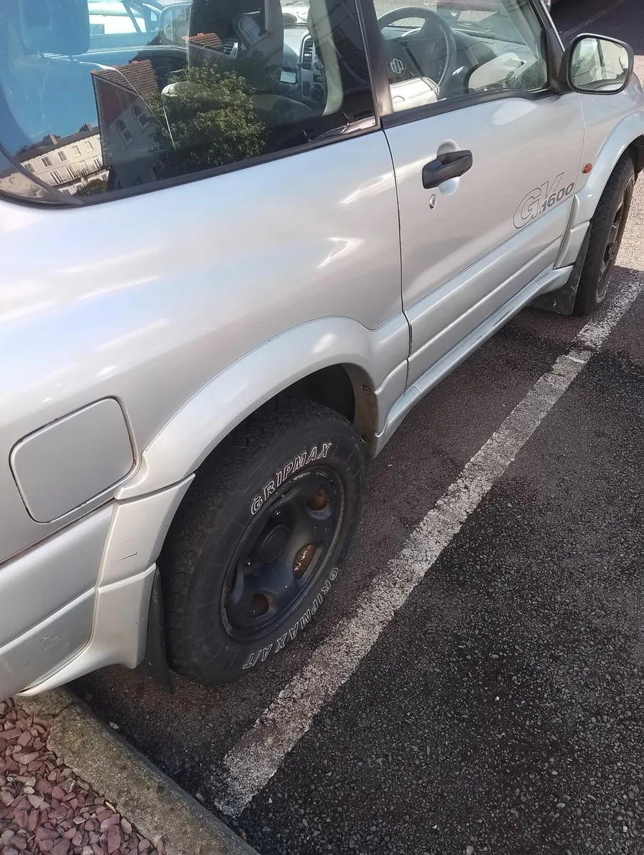 Suzuki Grand Vitara 2004 - Image 2
