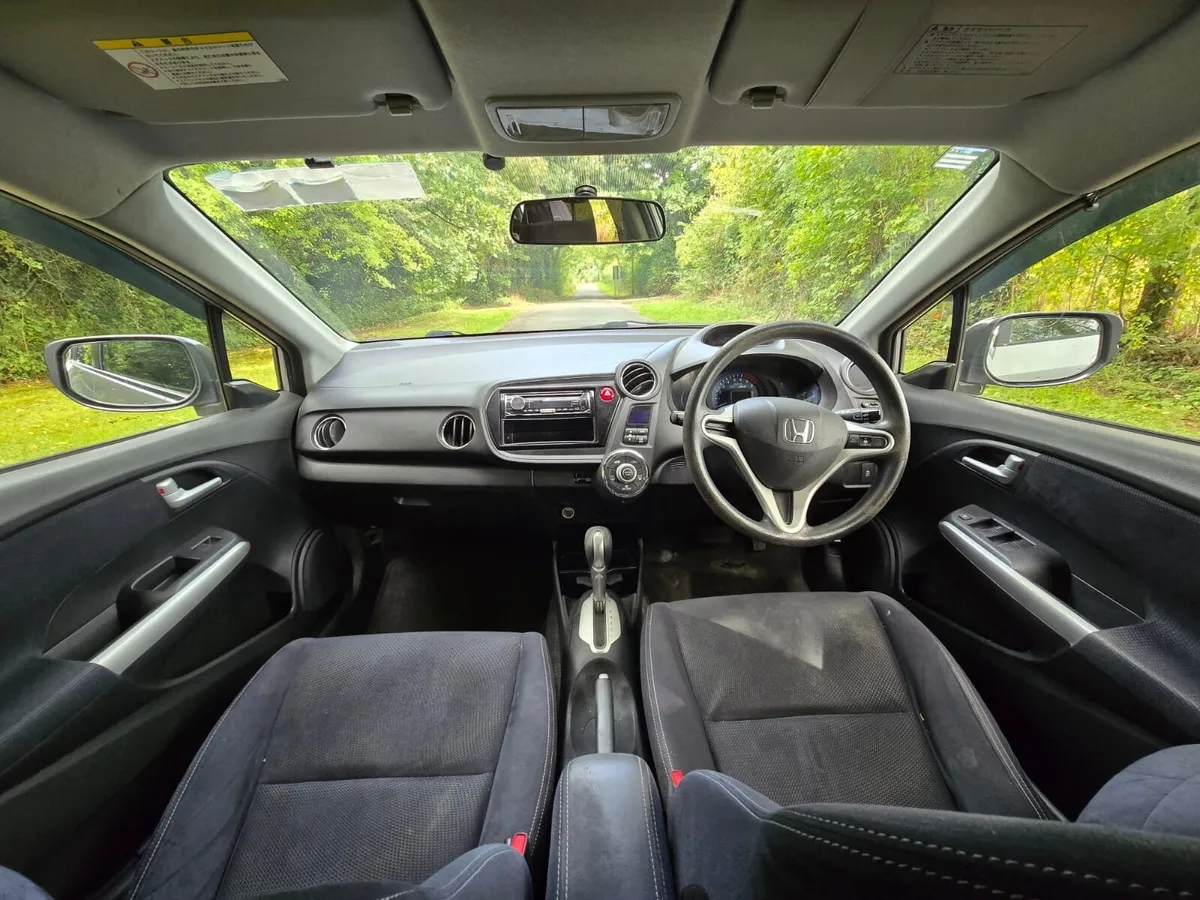 Automatic Honda Insight Hybrid NCT 12/26 - Image 4
