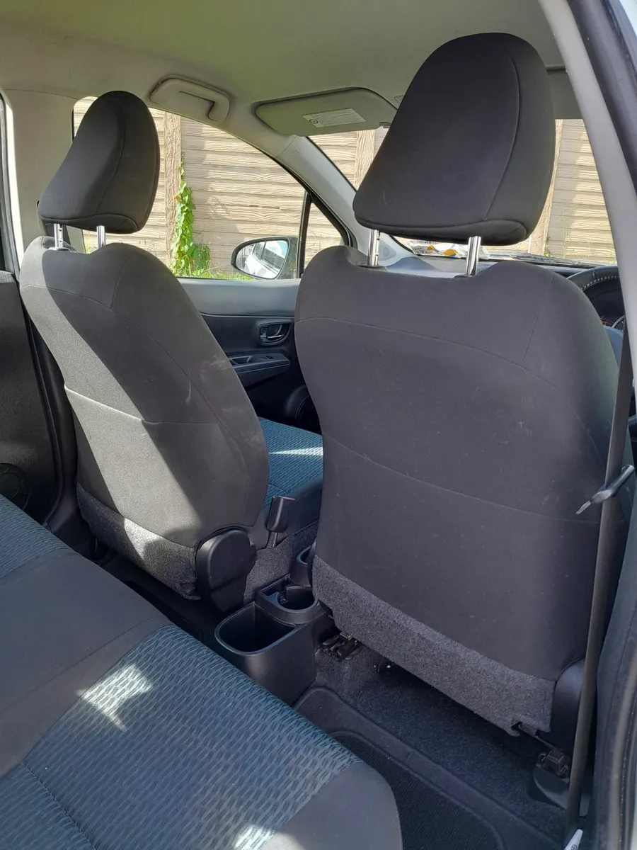 Toyota Yaris 2012 - Image 4
