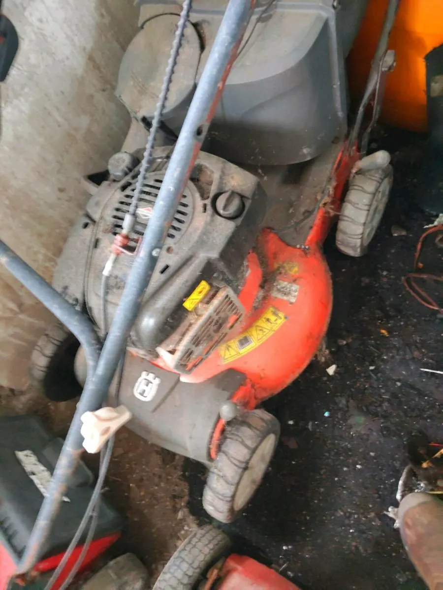 Mowers job lot - Image 1