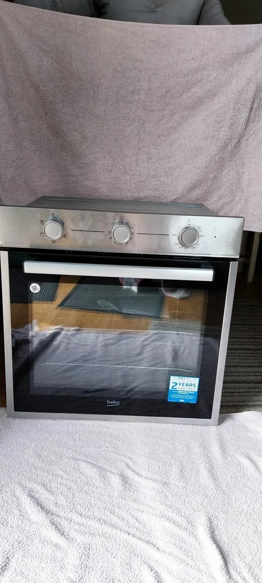 Electric oven - Image 1
