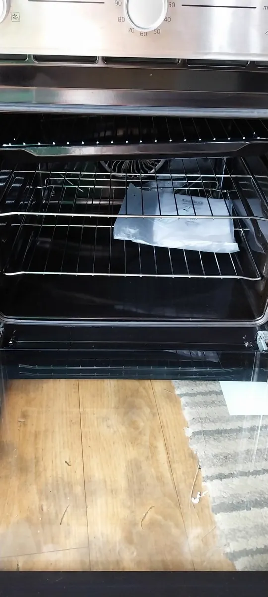 Electric oven - Image 2