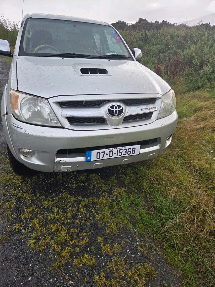 Toyota hilux - Image 1