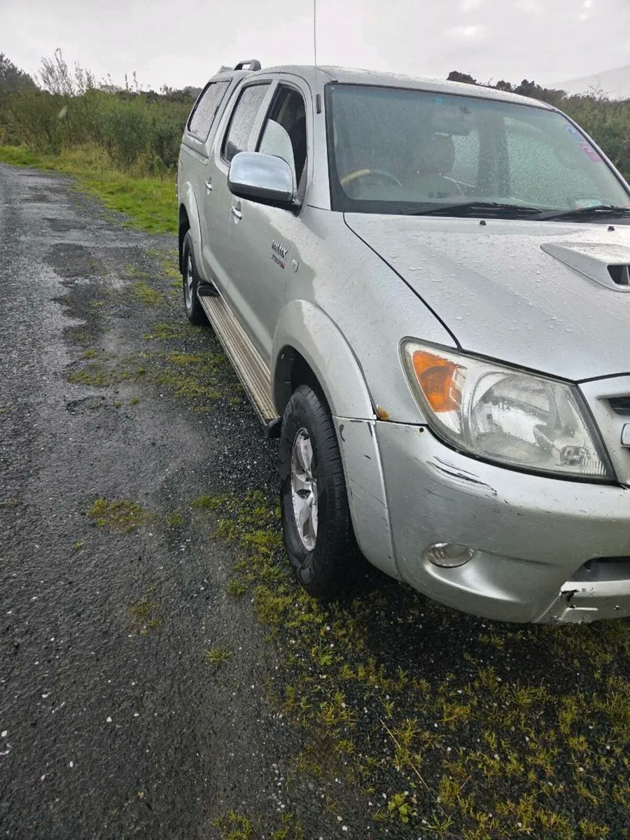 Toyota hilux - Image 2