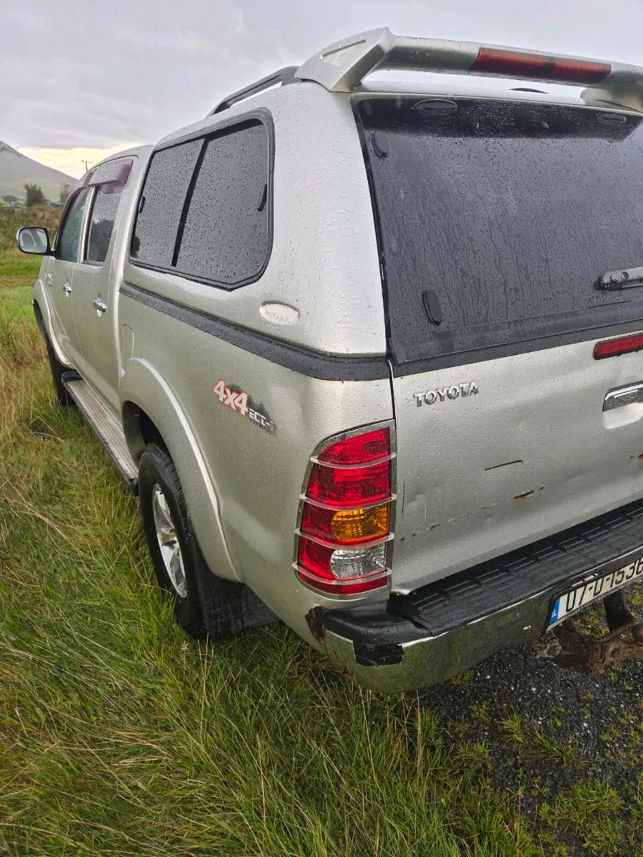 Toyota hilux - Image 4