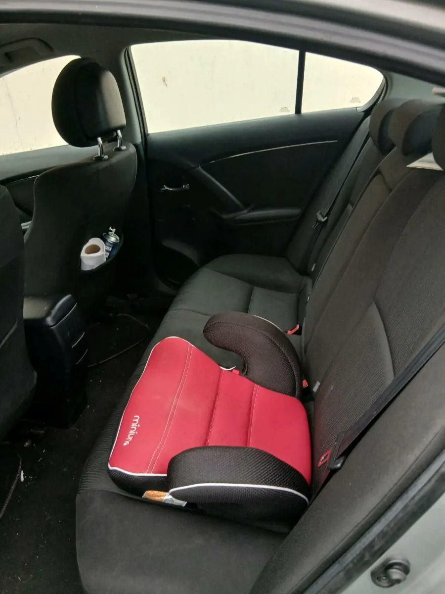 Car - Image 4