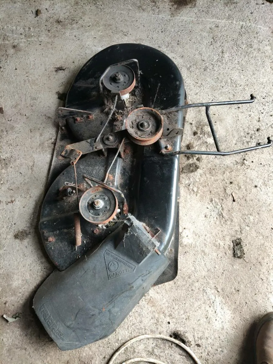 Mower deck - Image 1