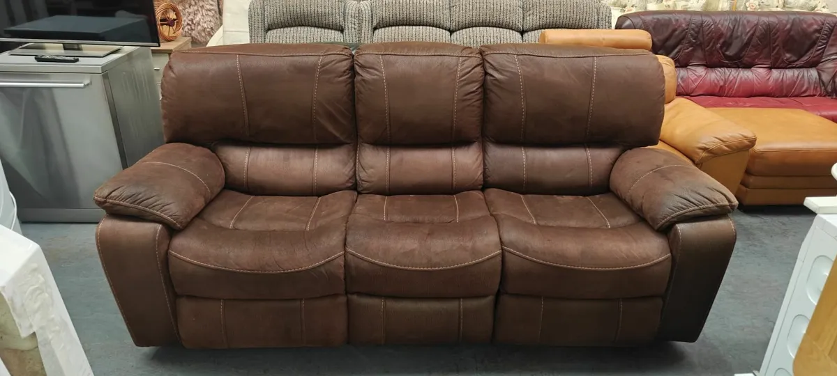 3 Seater Recliner Couch - Image 2