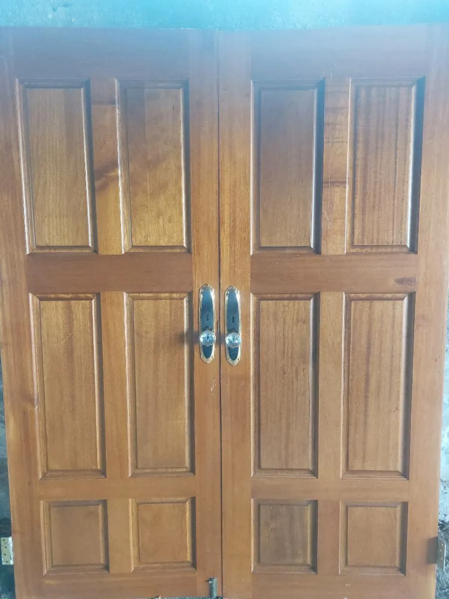 Double doors - Image 2
