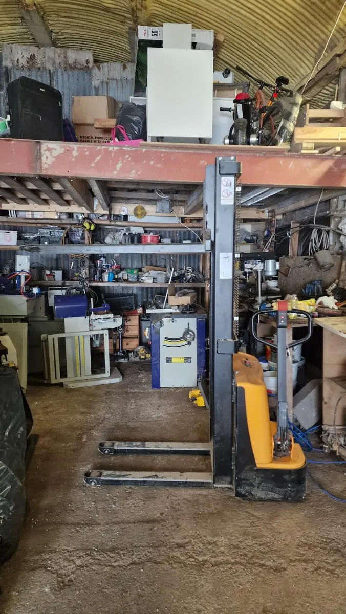 Hight lift electric pallet truck - Image 4