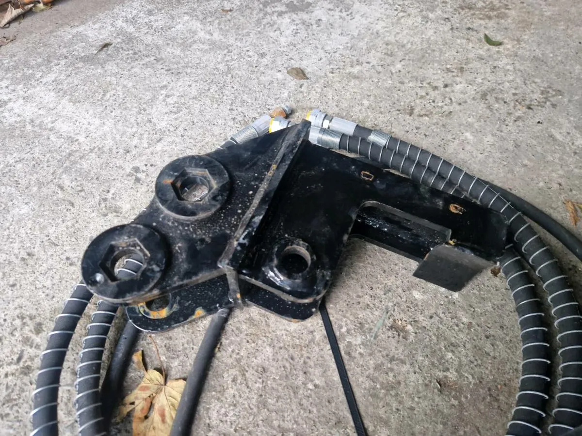 JPC HM-150 Hydraulic Breaker, T200 Auger 
to suit - Image 4