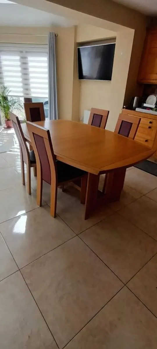 kitchen table - Image 1