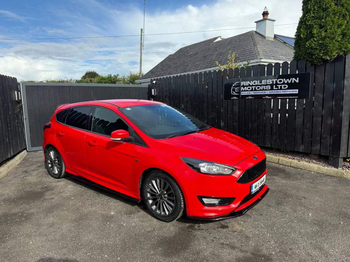 2018 Ford Focus ST-Line - Image 1