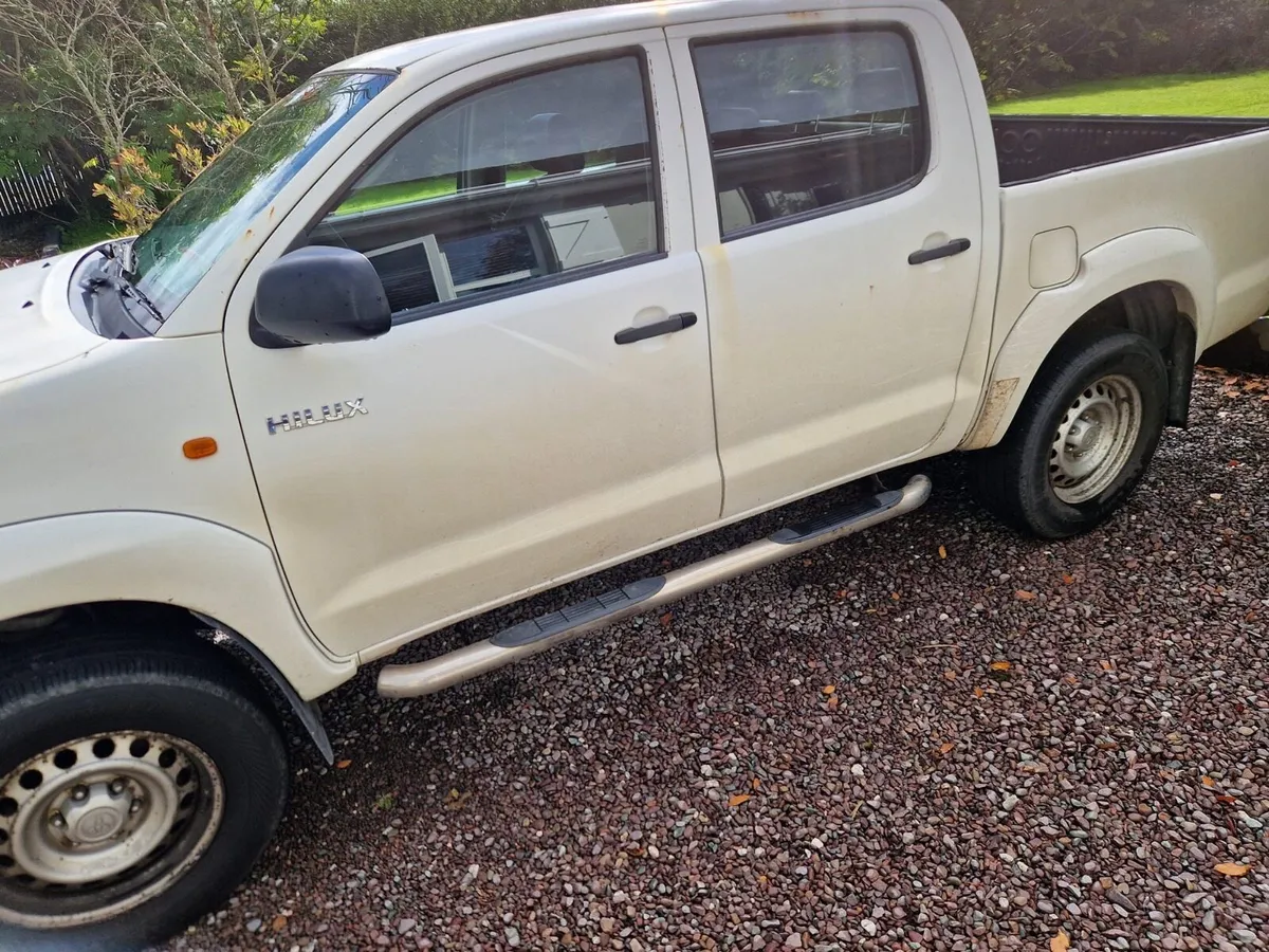 Toyota hilux - Image 4
