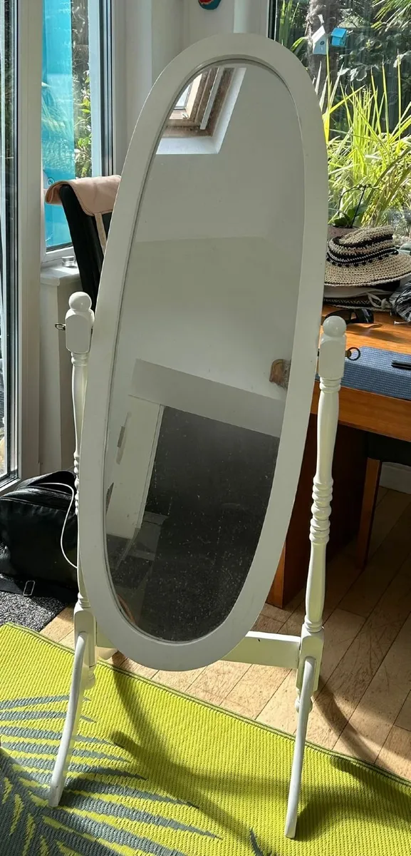 Long mirror