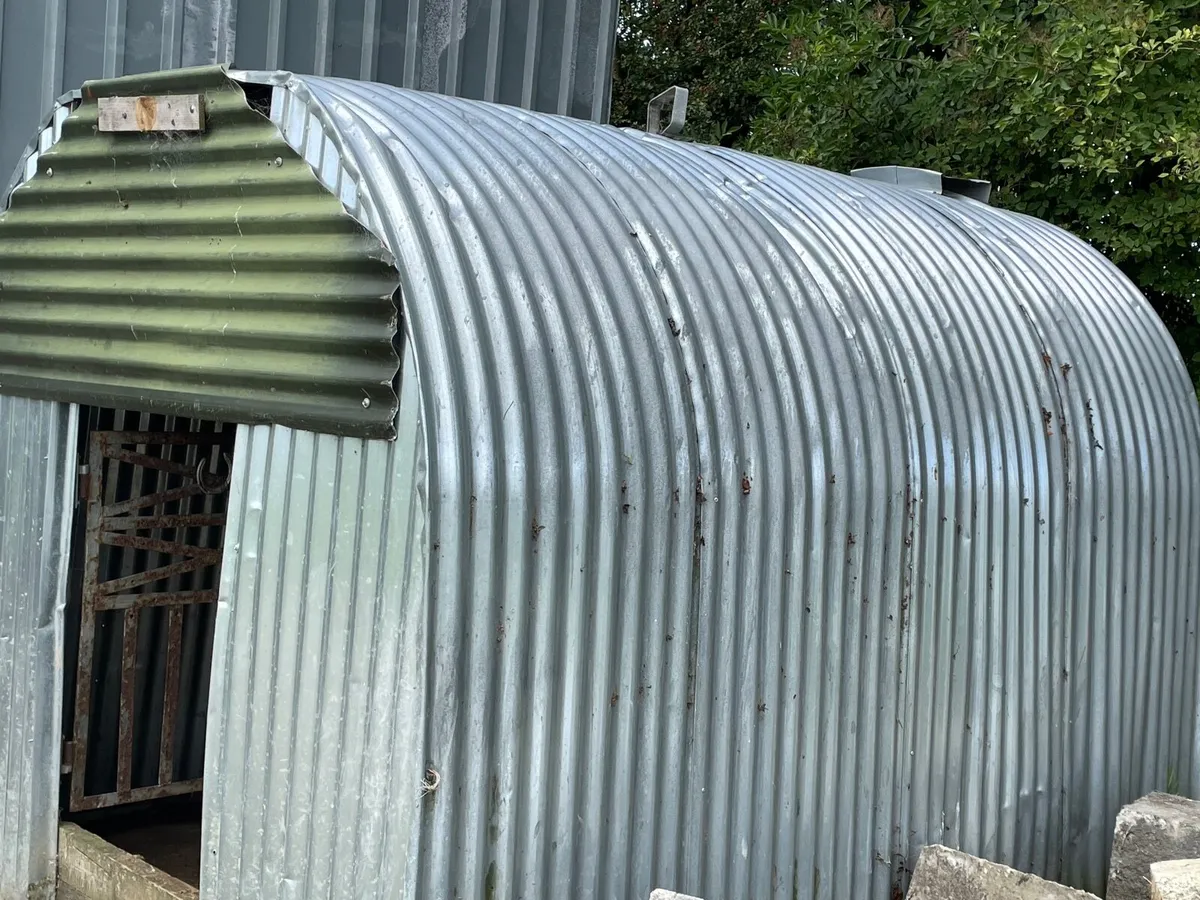 Calf hutch - Image 3