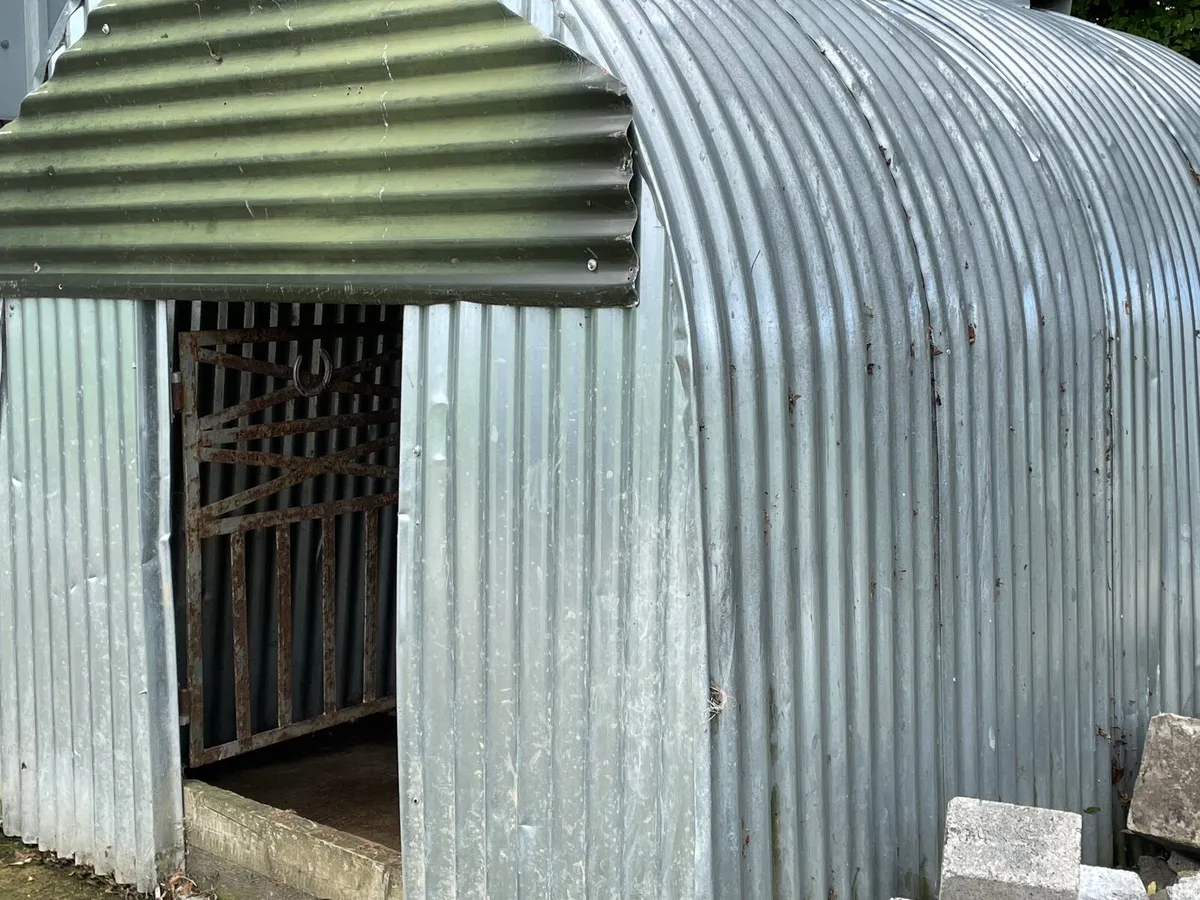 Calf hutch - Image 4