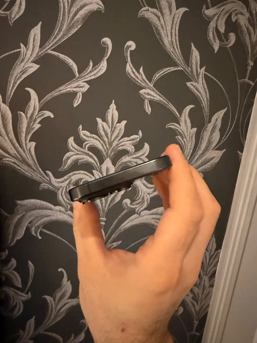 Iphone 15 pro - Image 4