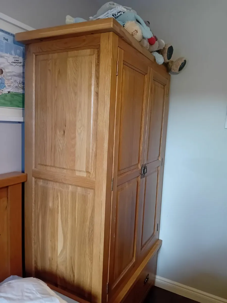Solid white oak bedroom furniture - Image 4