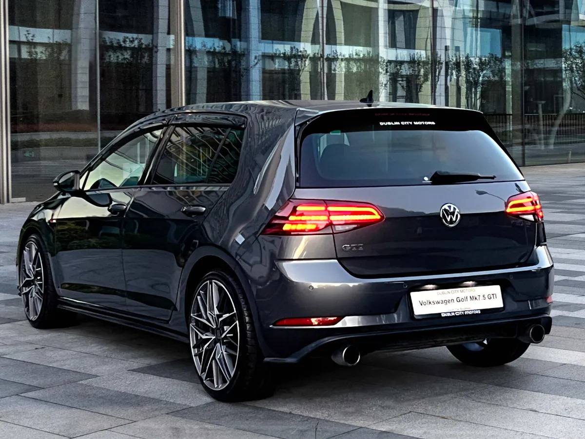 VW Golf MK7.5 GTI Dynamic - Image 4