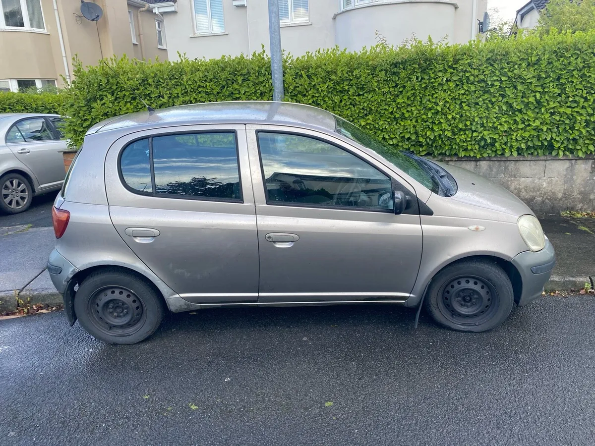 Toyota Yaris - Image 2