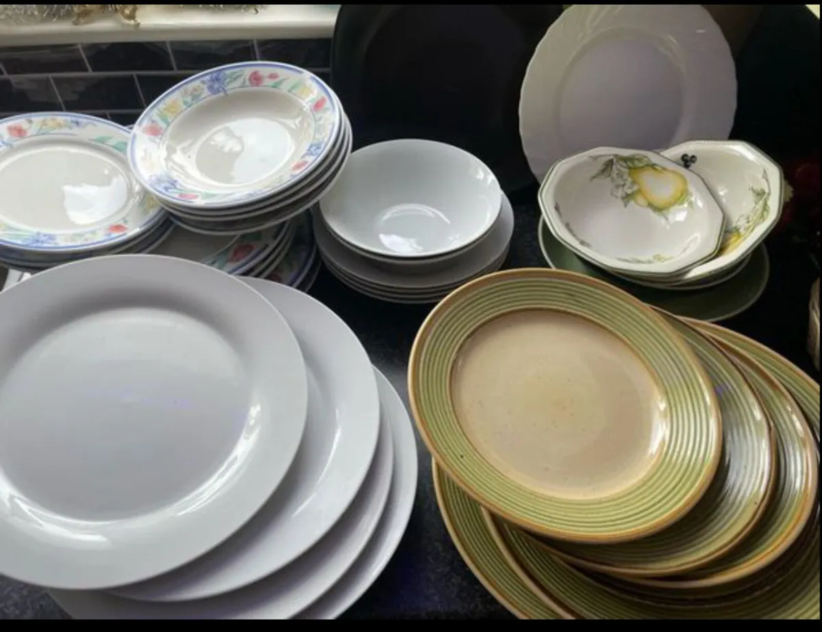 Dishes plates cups - Image 1