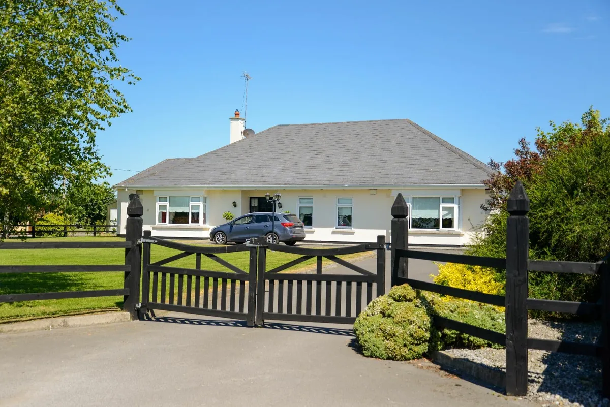 Standish Sawmills Timber Gate Sale – Ploughing2025 - Image 3