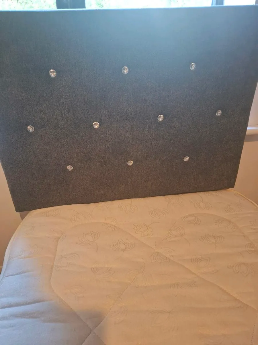Single bed Diamond studded headboard & mattress. - Image 1