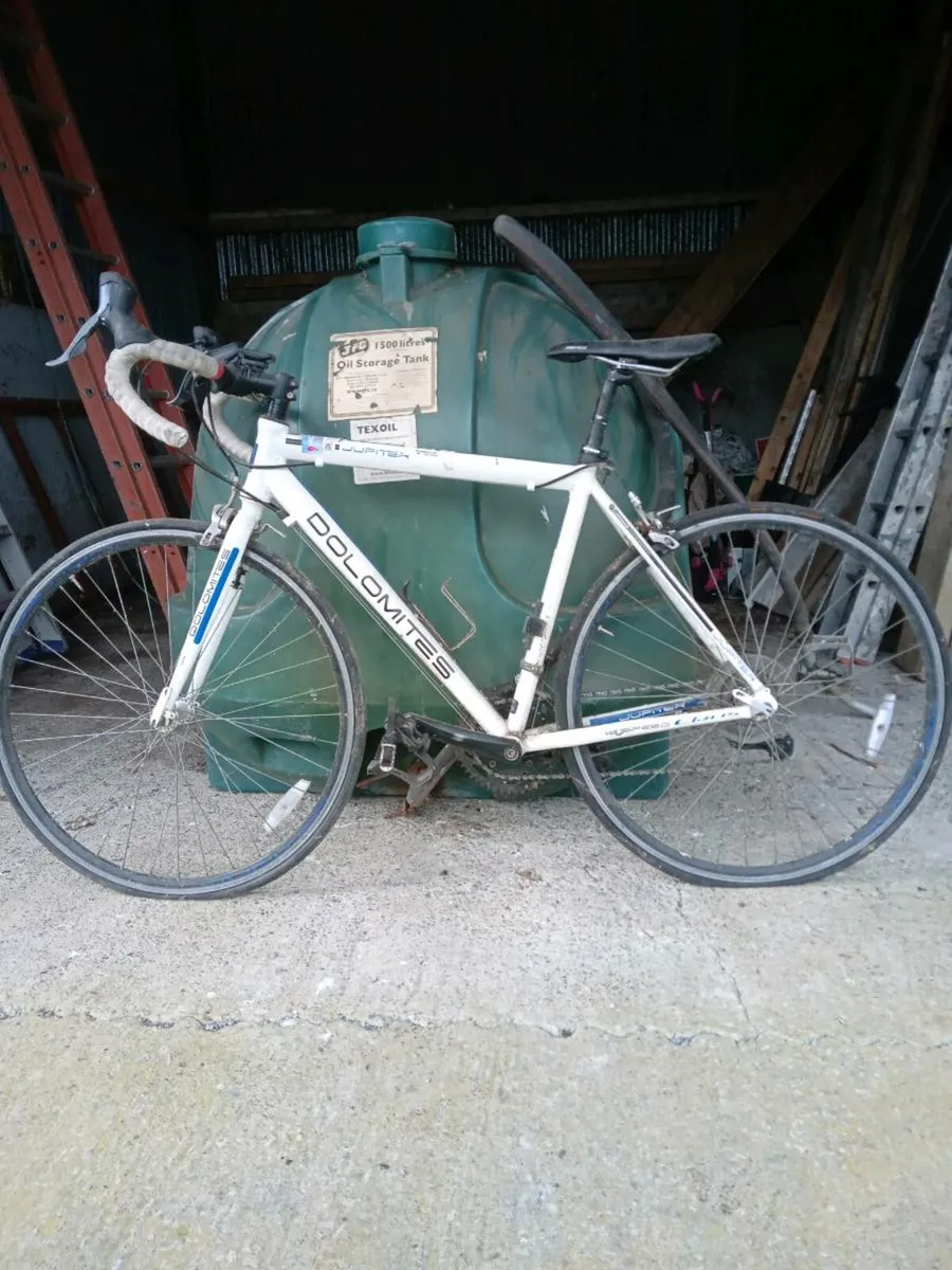 Road bicycle - Image 1
