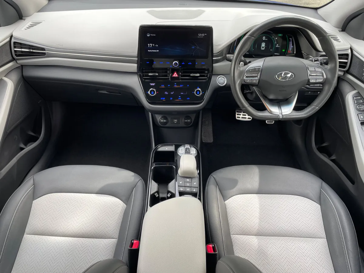 PREMIUM - AUTO - 38KW - LEATHER - APPLE PLAY - - Image 3