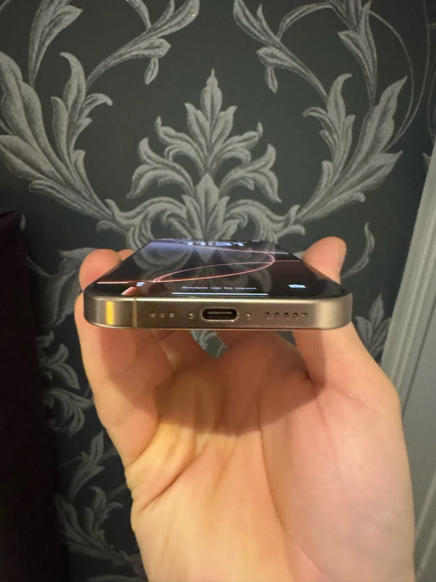 Iphone 16 pro - Image 3